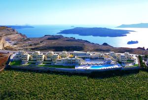 The Majestic Hotel,Karterados>>Fira,5 star
