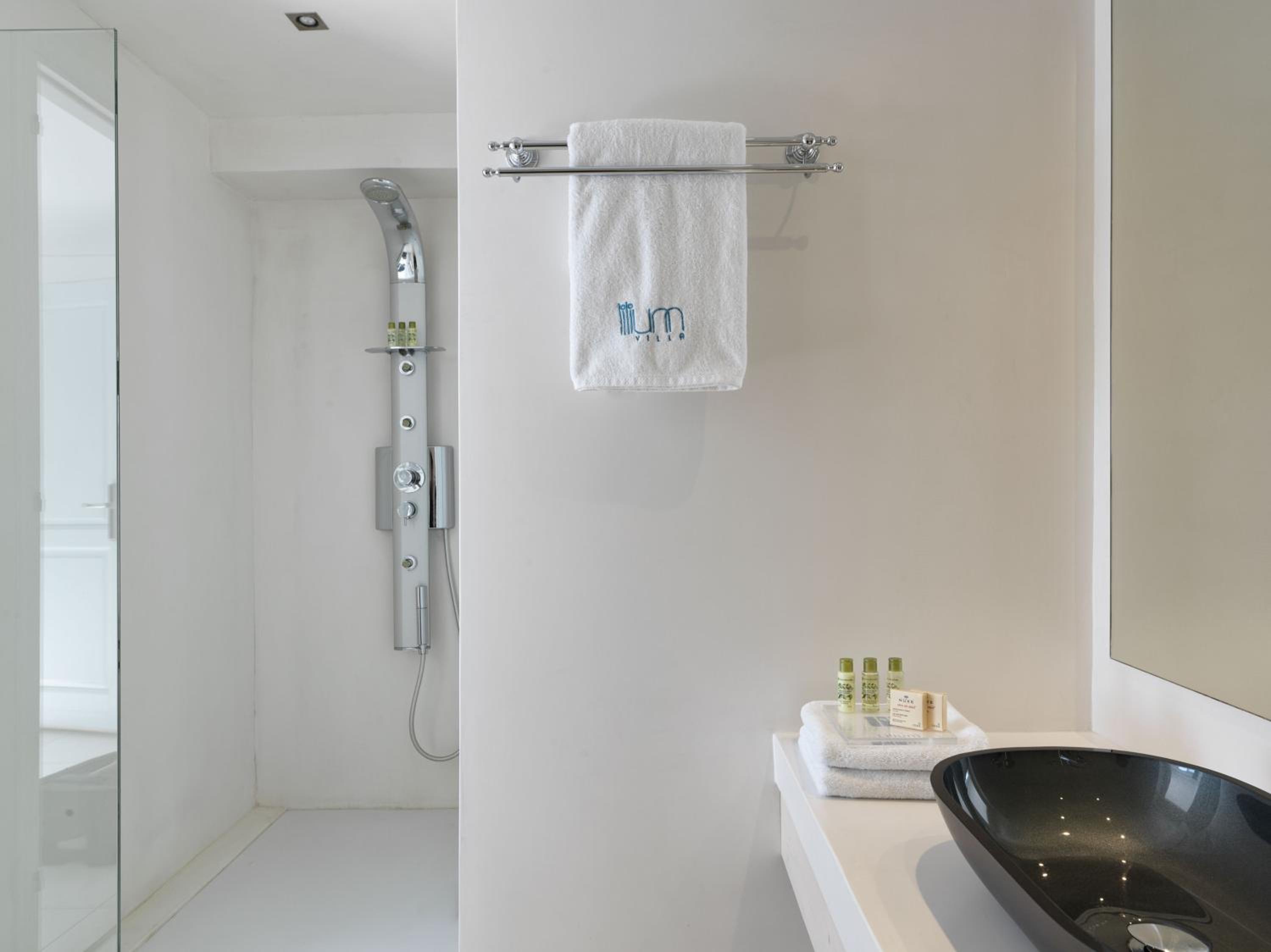 lilium hotel