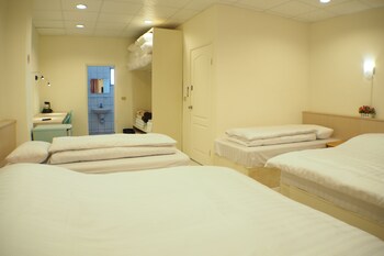 sun moon star hostel