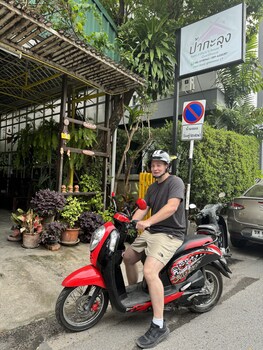 aunt and uncles house