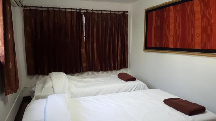 aunt and uncles house