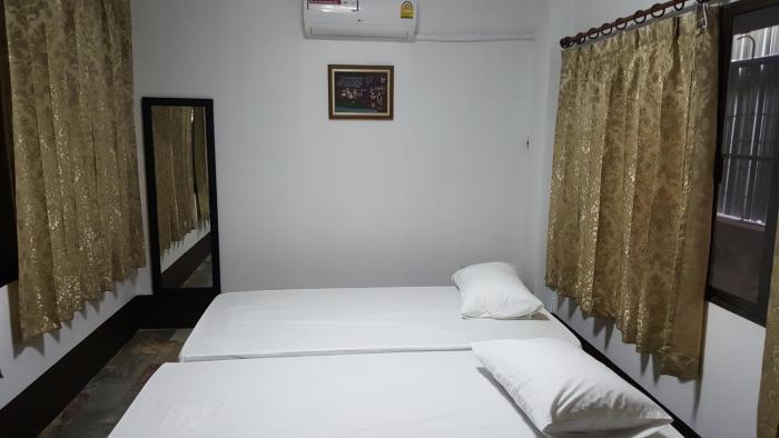 aunt and uncles house