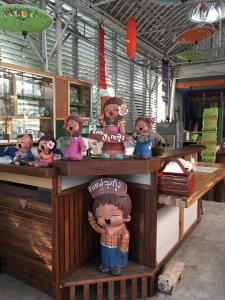 aunt and uncles house