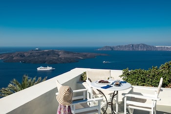 Pantelia Suites,Fira>>Exo Gonia,3 star