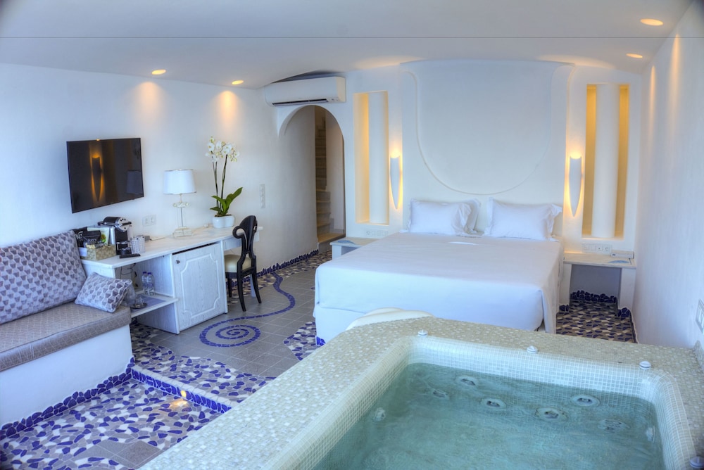astarte suites