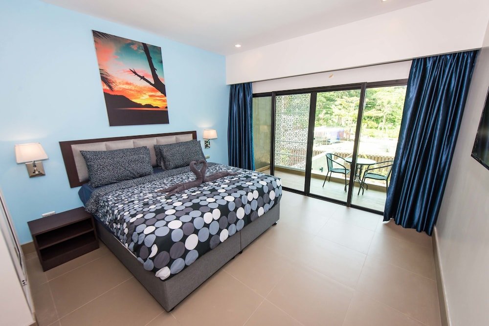 the pearl luxury pool villas