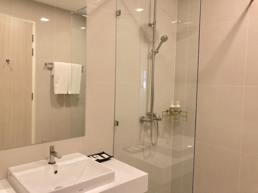 porestva hotel sriracha