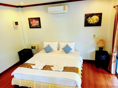 Khao Sok Garden Resort,,2 star