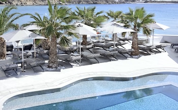 petinos beach hotel