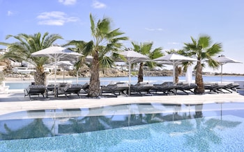 petinos beach hotel
