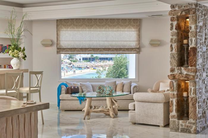 petinos beach hotel