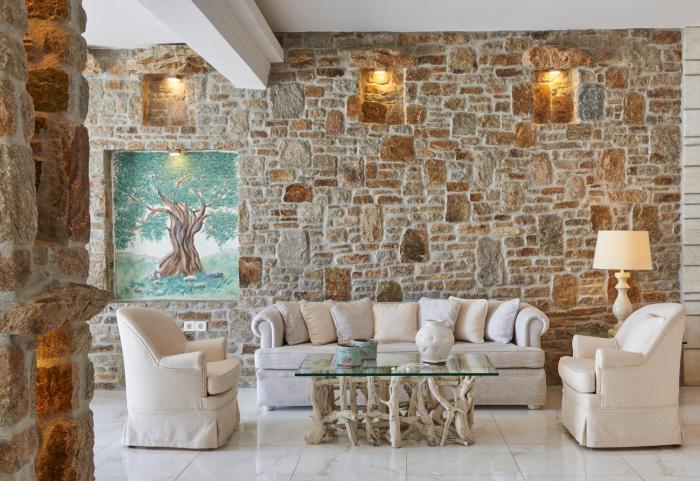 petinos beach hotel