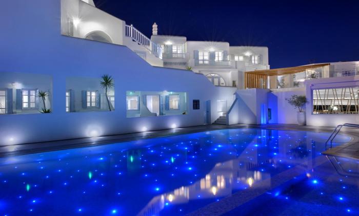 petinos beach hotel