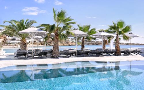 petinos beach hotel