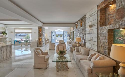 petinos beach hotel