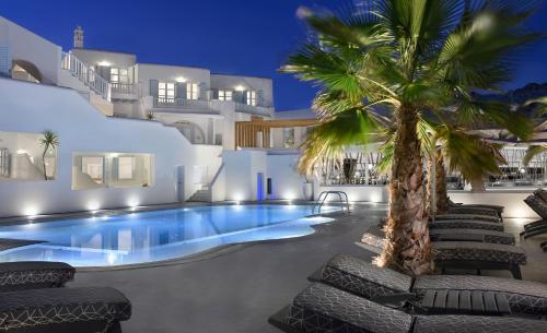 petinos beach hotel