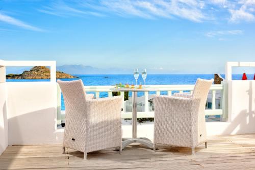 petinos beach hotel