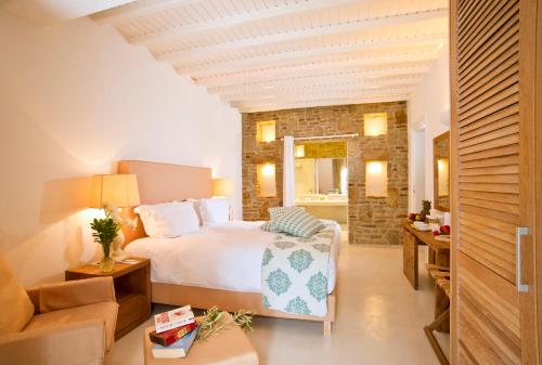 petinos beach hotel