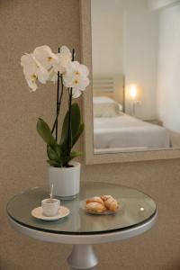 iria beach art hotel