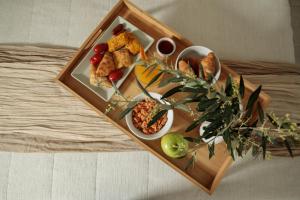 iria beach art hotel