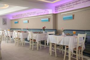 iria beach art hotel