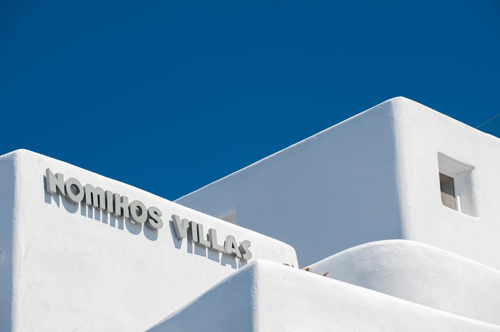 nomikos villas