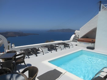 nomikos villas