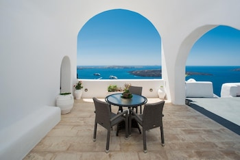 nomikos villas
