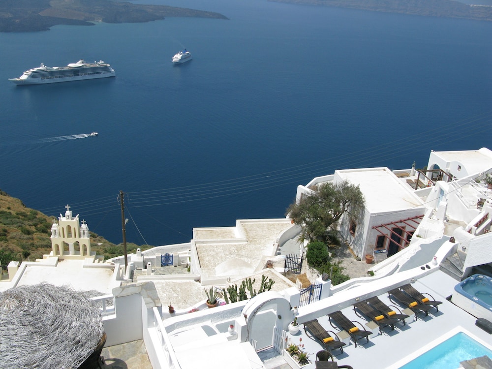 nomikos villas