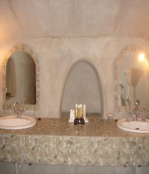 nomikos villas