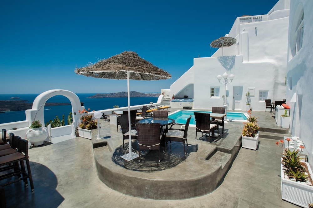 nomikos villas