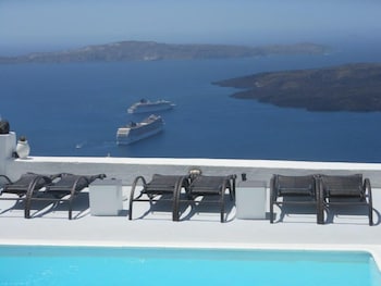 nomikos villas