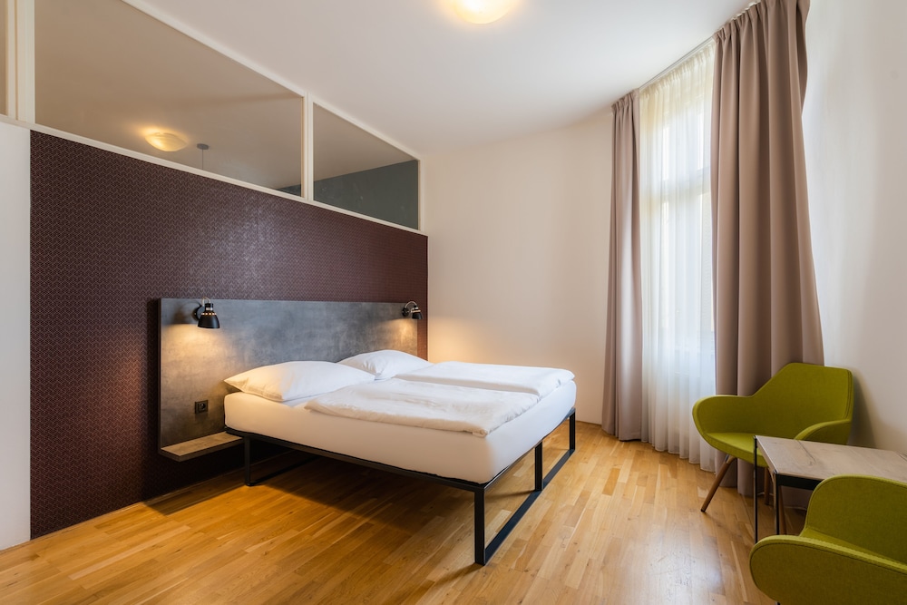 ea aparthotel melantrich