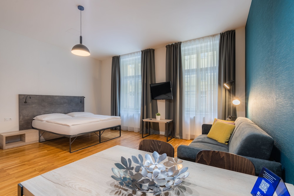 ea aparthotel melantrich