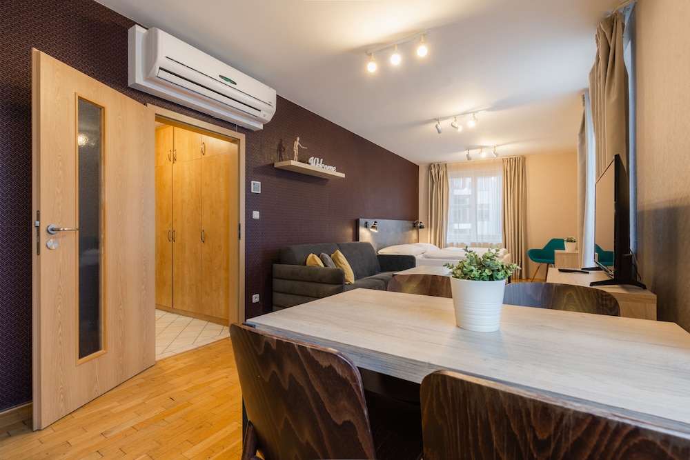 ea aparthotel melantrich