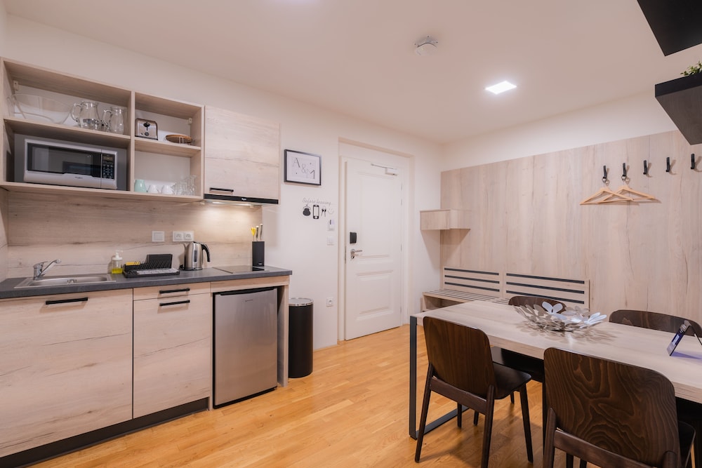 ea aparthotel melantrich