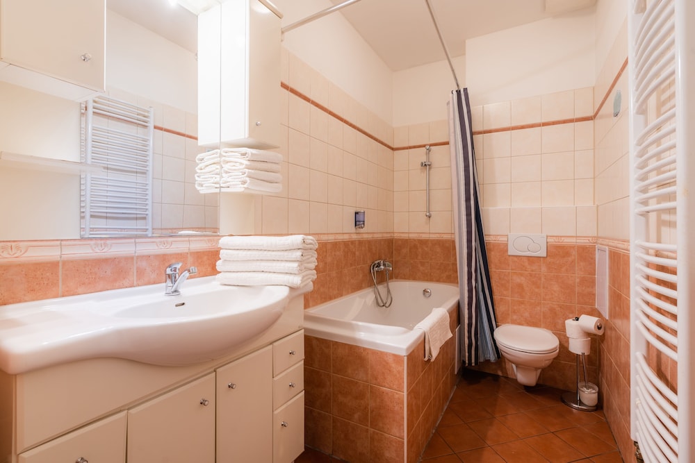 ea aparthotel melantrich