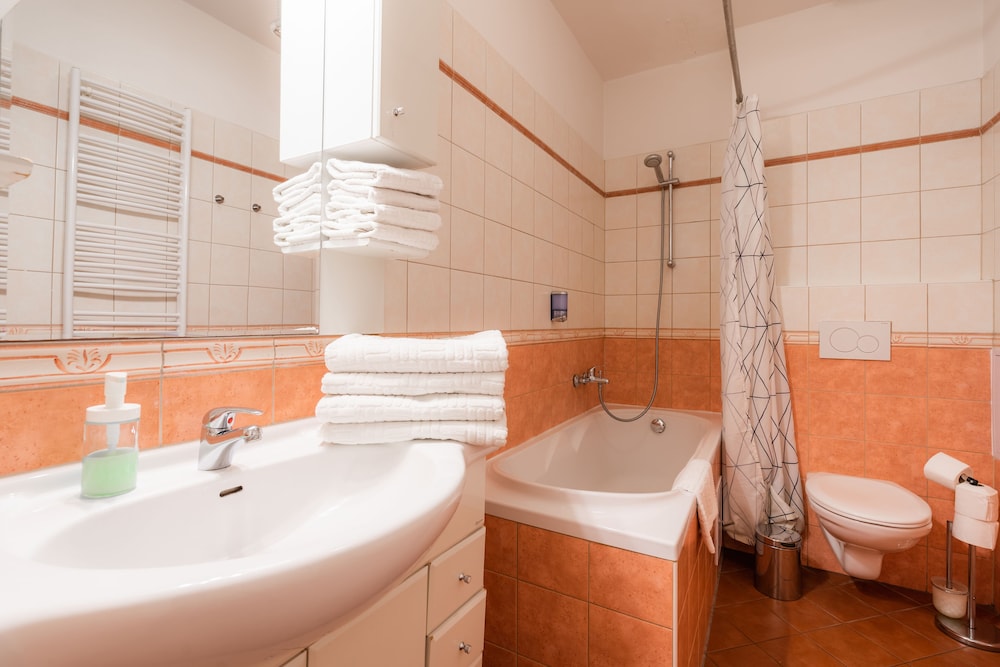 ea aparthotel melantrich