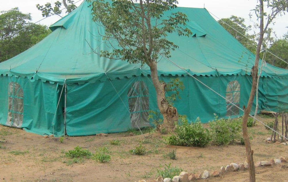 nahubwe safari lodge