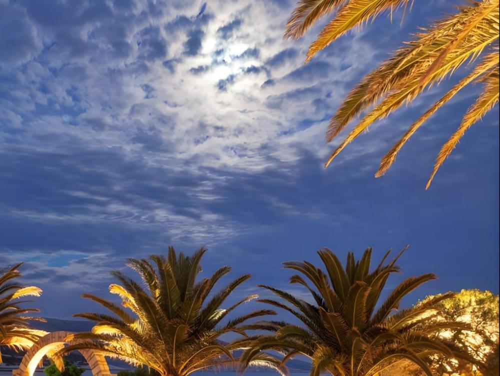 finikas hotel