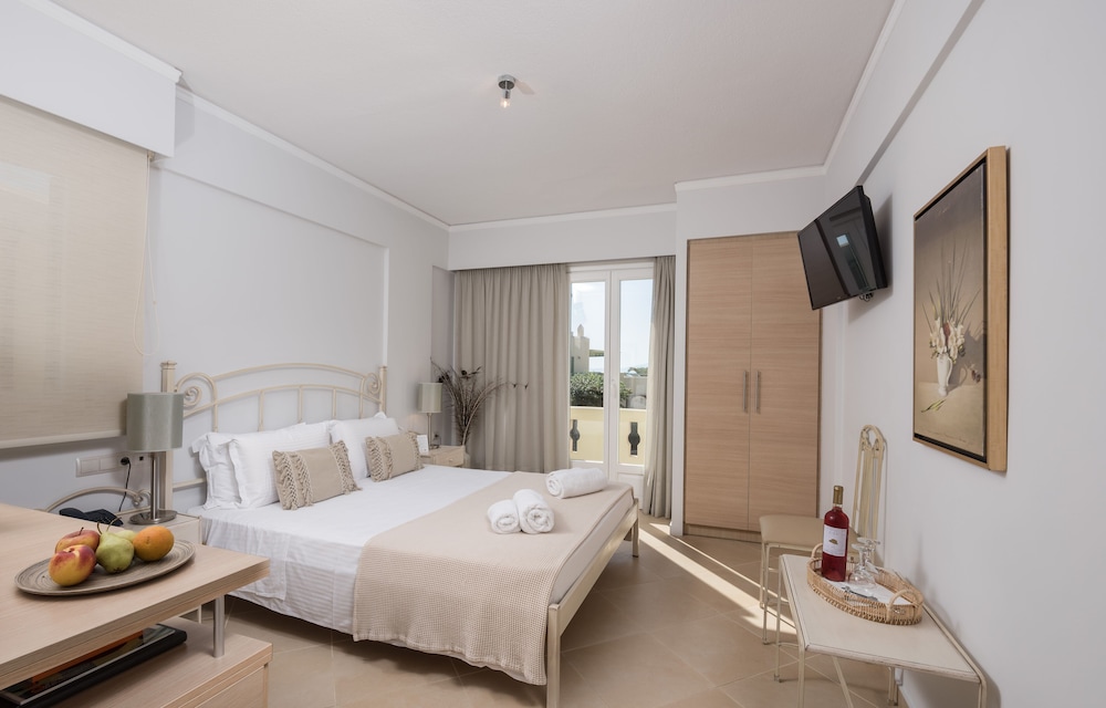 finikas hotel
