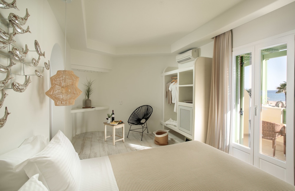 finikas hotel