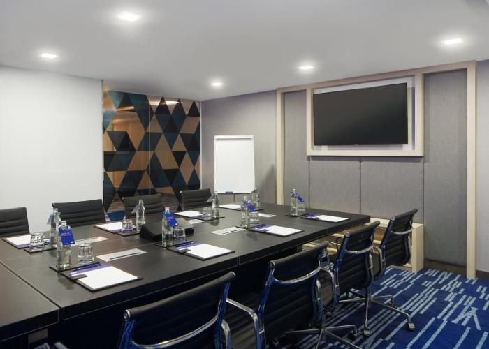 holiday inn express pattaya central an ihg hotel