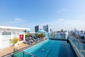 holiday inn express pattaya central an ihg hotel