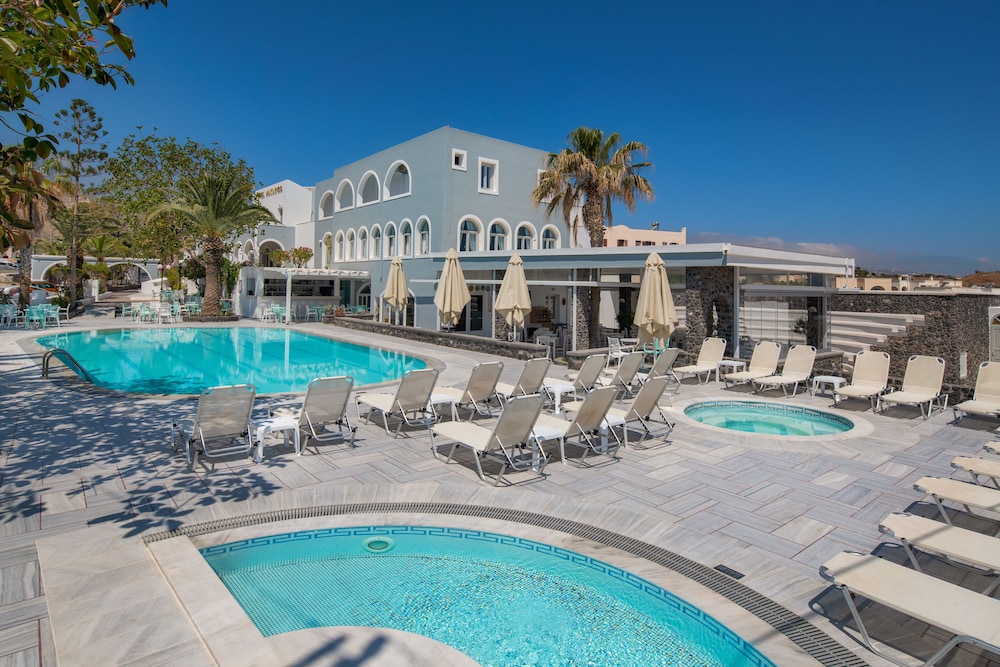 hotel makarios
