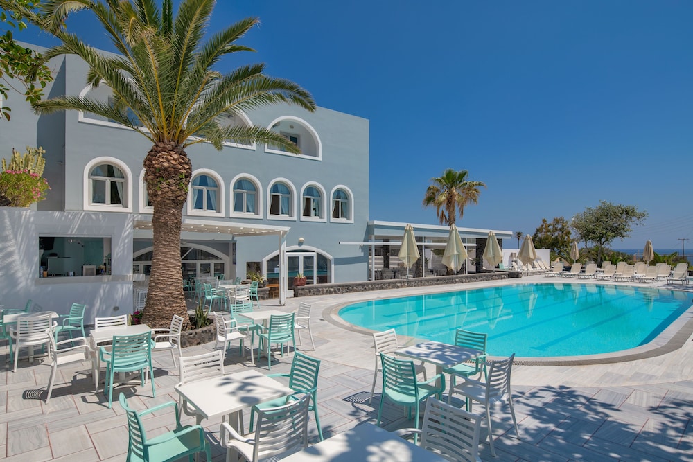 hotel makarios