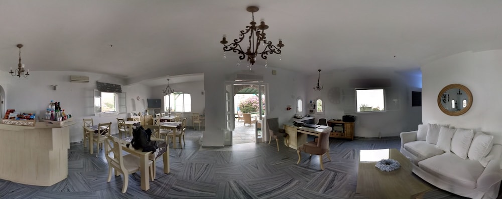 adonis hotel and apartments