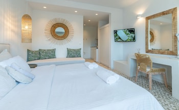 adonis hotel and apartments