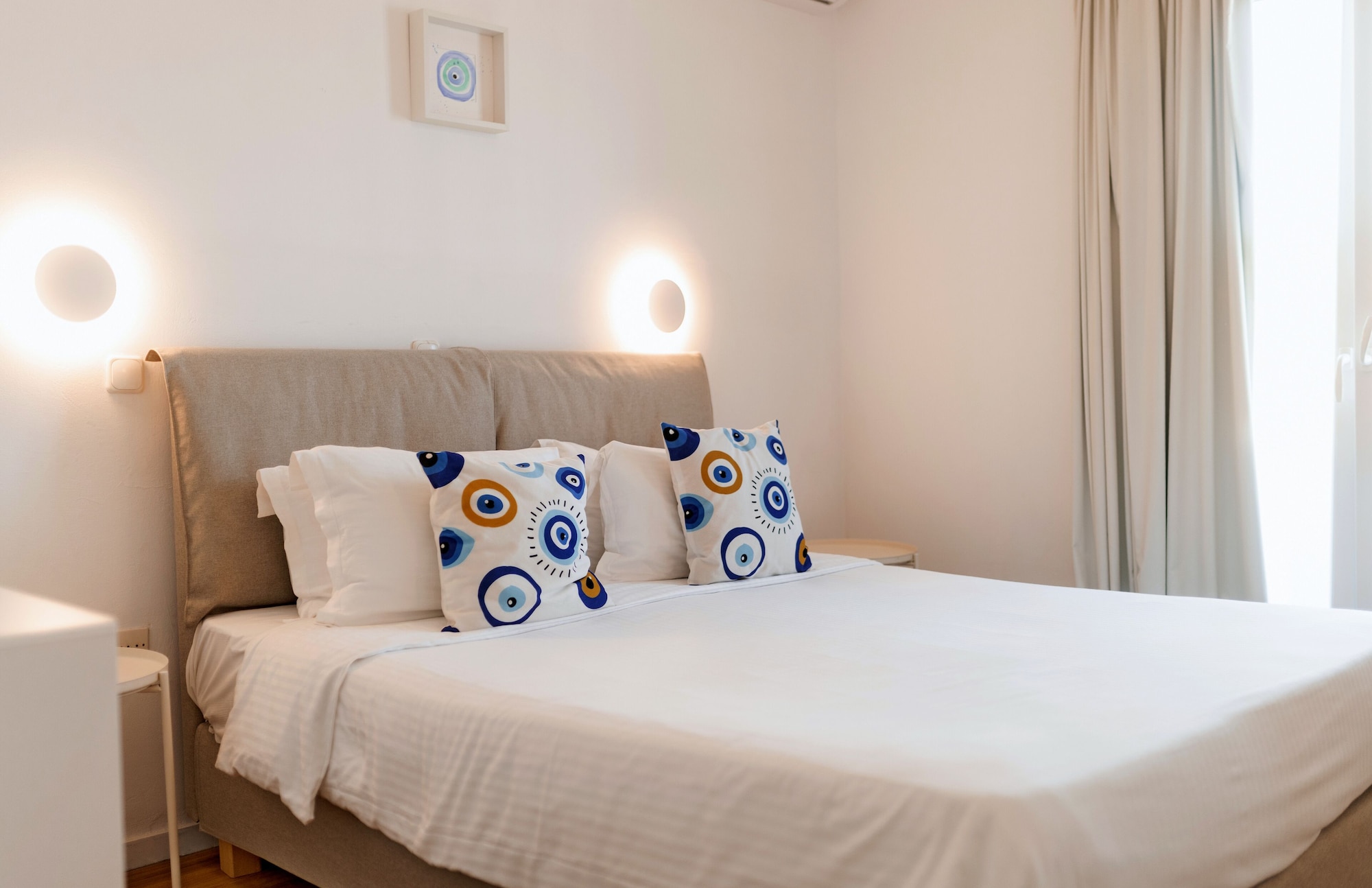 adonis hotel and apartments
