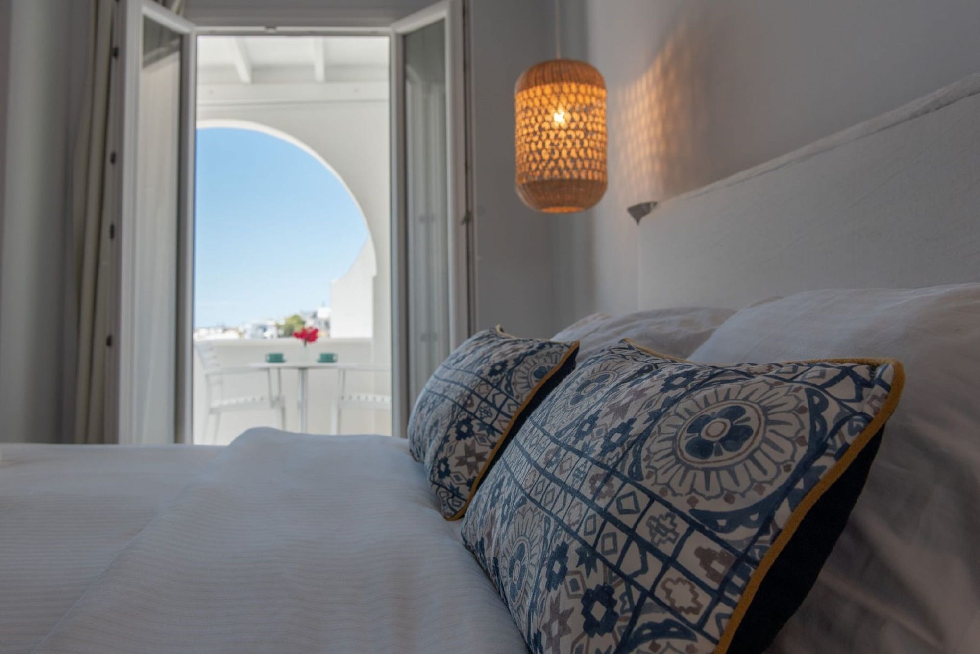 adonis hotel and apartments